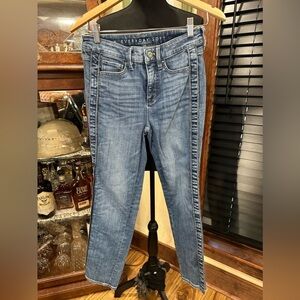 EUC White House Black Market The Everyday Soft High Rise Skinny side rhinestones